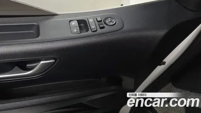 Hyundai Staria 2024 — ფოტო 36/37