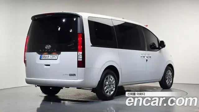 Hyundai Staria 2026 — Photo 10/31