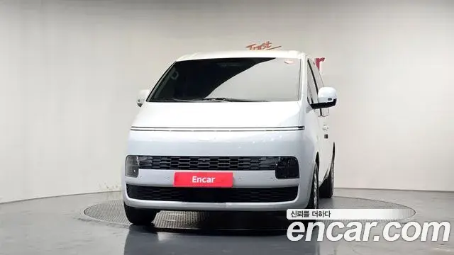Hyundai Staria 2026 — Photo 29/31