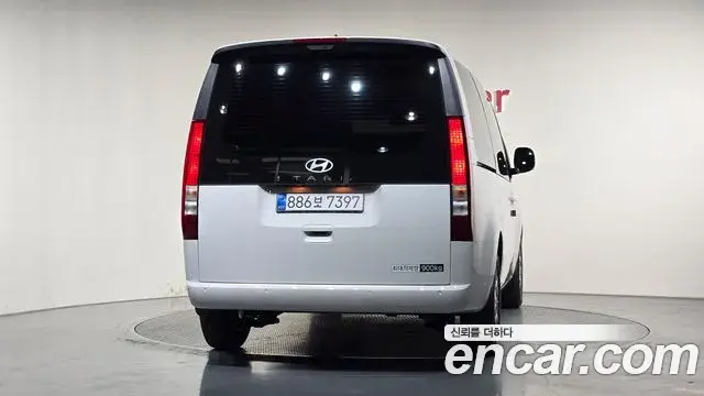 Hyundai Staria 2026 — Photo 15/31