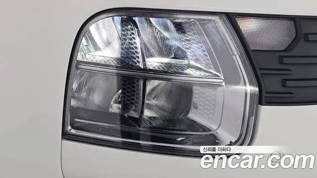 Hyundai Staria 2026 — Photo 4/31