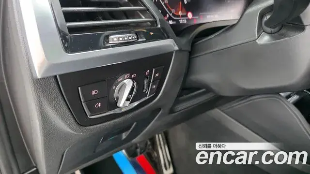 BMW X4 2021 — Фото 18/20