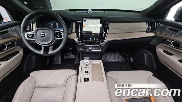 Volvo XC90 2025 — ფოტო 10/30