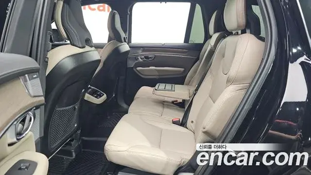 Volvo XC90 2025 — ფოტო 7/30