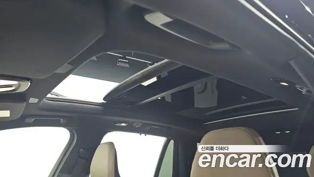 Volvo XC90 2025 — ფოტო 17/30