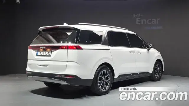 Kia Carnival 2022 — Photo 2/20