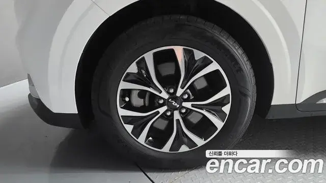 Kia Carnival 2022 — Photo 5/20