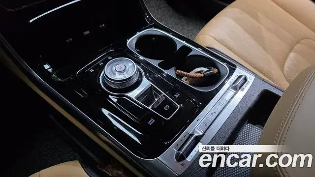 Kia Carnival 2022 — Photo 9/20