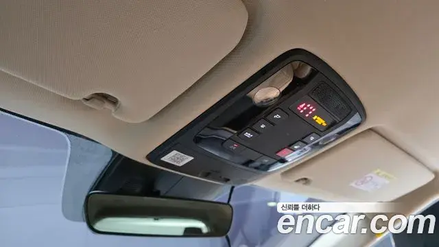 Kia Carnival 2022 — Photo 18/20
