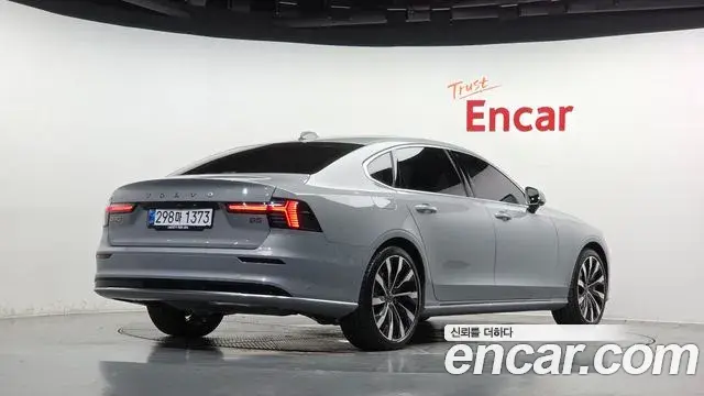 Volvo S90 2026 — Фото 2/20