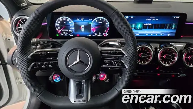 Mercedes-Benz A-Class 2026 — Фото 17/19