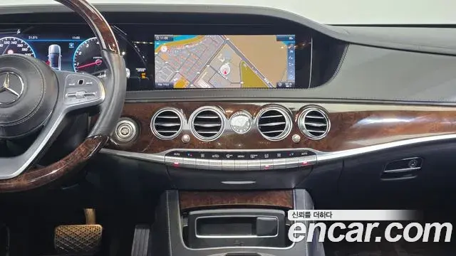 Mercedes-Benz S-Class 2018 — Фото 19/20