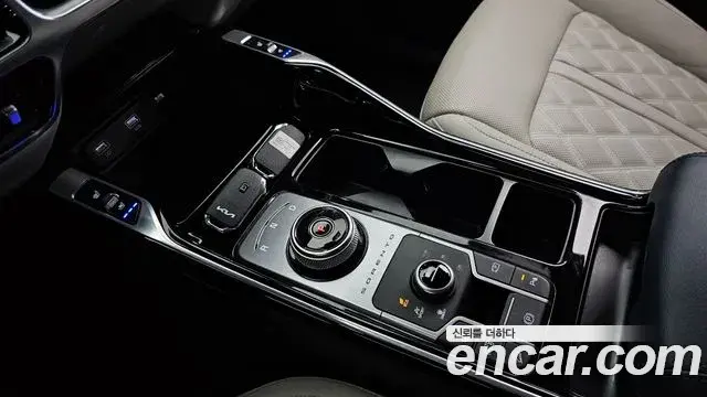 Kia Sorento 2022 — Фото 9/20