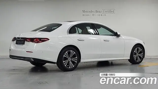 Mercedes-Benz E-Class 2025 — Фото 2/20