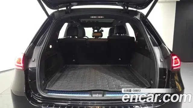 Mercedes-Benz GLE-Class 2021 — Фото 20/20
