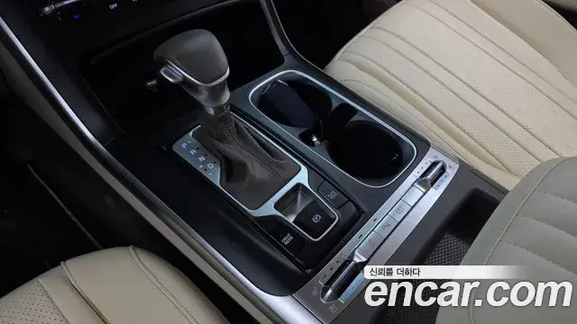 Kia Carnival 2023 — Фото 9/20