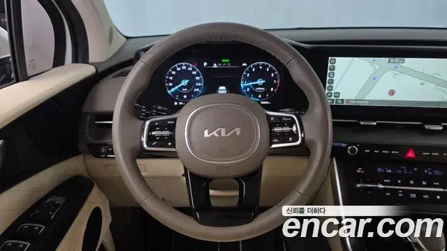 Kia Carnival 2023 — Фото 13/20