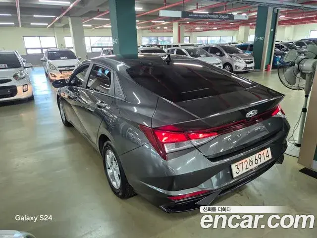 Hyundai Avante 2022 — Фото 3/18