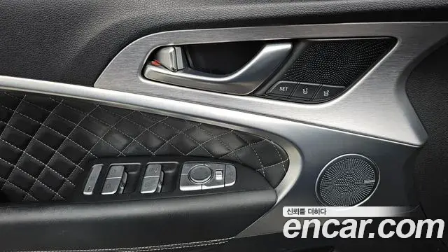 Genesis G70 2019 — Photo 27/37