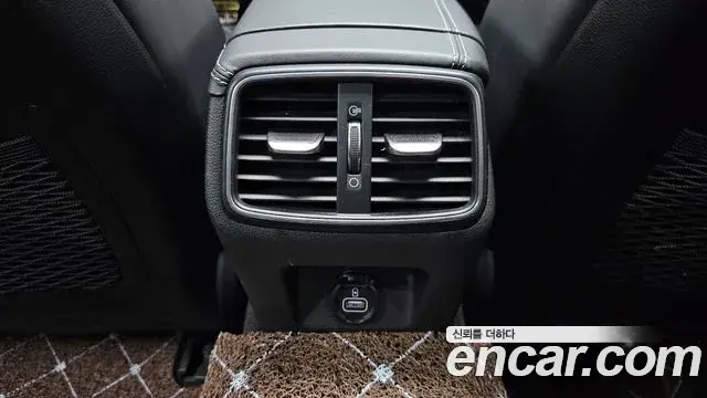 Genesis G70 2019 — Photo 23/37
