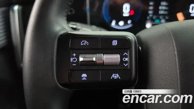 Hyundai Santa Fe 2023 — Фото 17/20