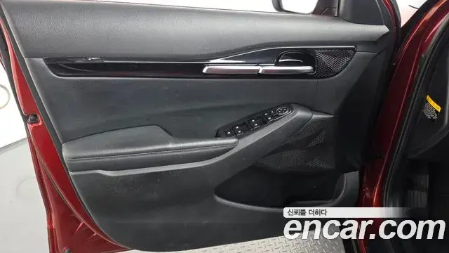 Kia Seltos 2019 — ფოტო 17/30