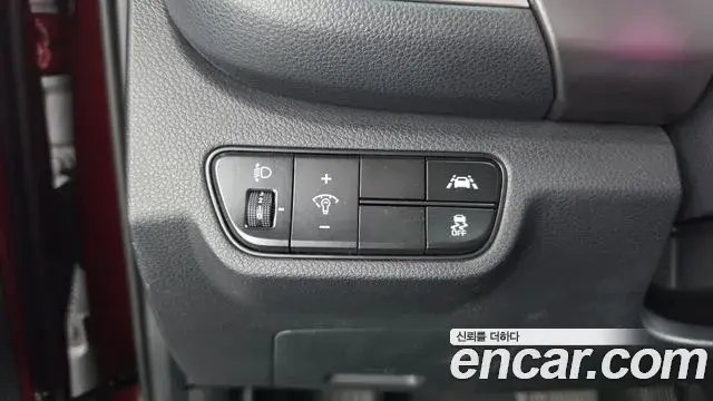 Kia Seltos 2019 — ფოტო 8/30