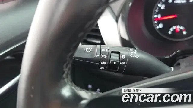 Kia Seltos 2019 — ფოტო 3/30
