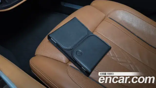BMW 7 Series 2018 — Фото 16/20