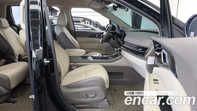 Kia Carnival 2025 — Photo 4/34
