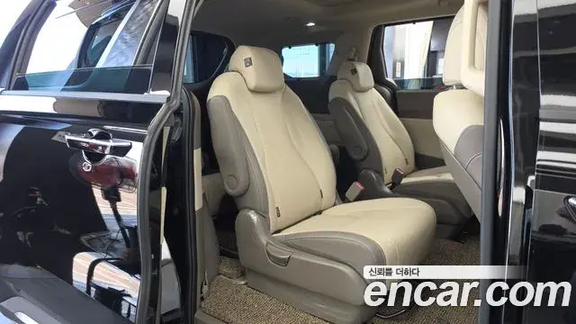 Kia Carnival 2025 — Photo 30/34