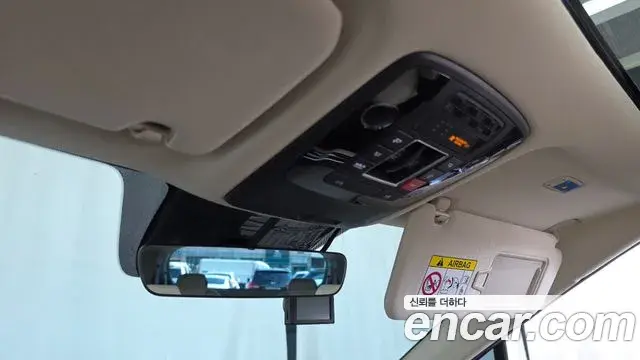 Kia Carnival 2025 — Photo 28/34