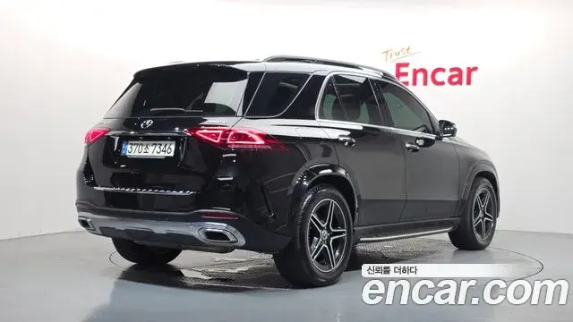 Mercedes-Benz GLE-Class 2021 — Фото 2/20