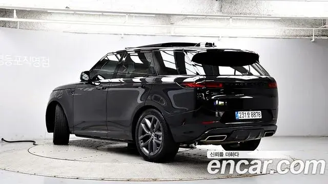 Land Rover Range Rover Sport 2025 — Фото 1/20