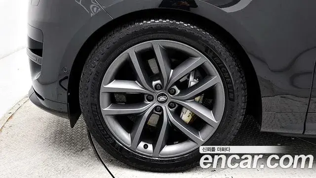 Land Rover Range Rover Sport 2025 — Фото 4/20