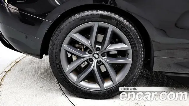 Land Rover Range Rover Sport 2025 — Фото 7/20
