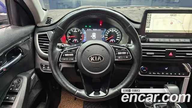 Kia Seltos 2019 — Фото 13/20