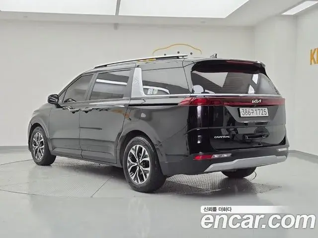 Kia Carnival 2022 — Фото 2/18