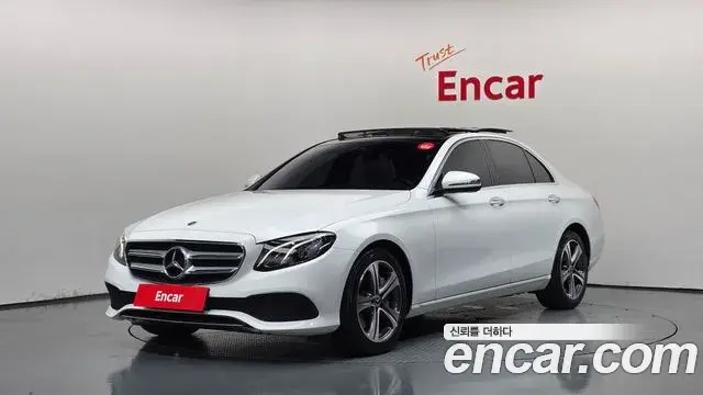 Mercedes-Benz E-Class 2018 — Фото 1/20