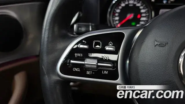 Mercedes-Benz E-Class 2018 — Фото 17/20
