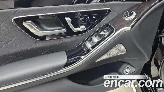 Mercedes-Benz S-Class 2025 — Фото 19/20