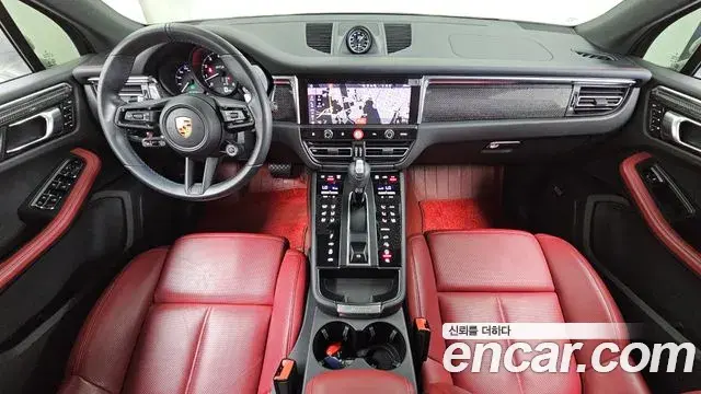 Porsche Macan 2023 — Фото 6/20