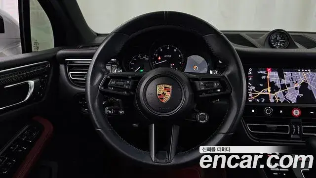 Porsche Macan 2023 — Фото 12/20
