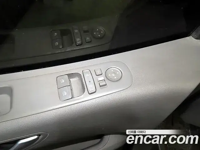 Hyundai Staria 2021 — Фото 11/20