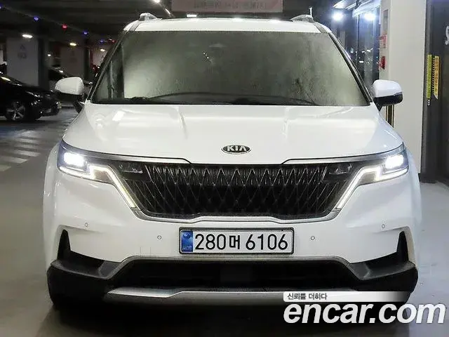 Kia Carnival 2021 — Фото 1/20