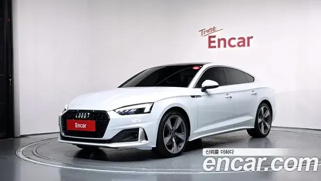 Audi A5 2021 — Фото 1/20