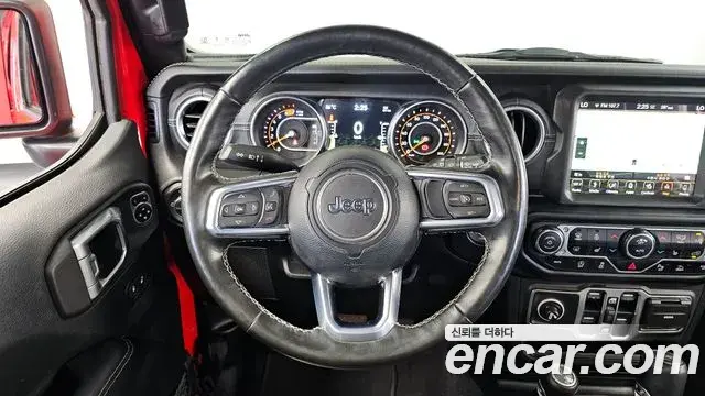 Jeep Wrangler 2021 — Фото 13/20
