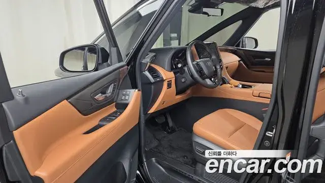 Toyota Alphard 2025 — Фото 10/20