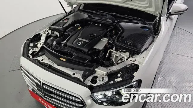 Mercedes-Benz E-Class 2022 — Фото 6/20