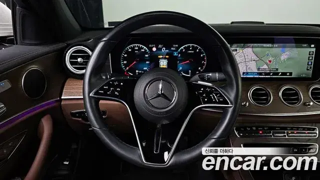 Mercedes-Benz E-Class 2022 — Фото 14/20